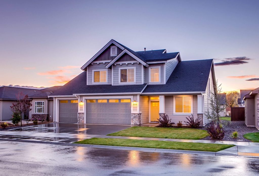 Selling with agent vs cash buyer banner