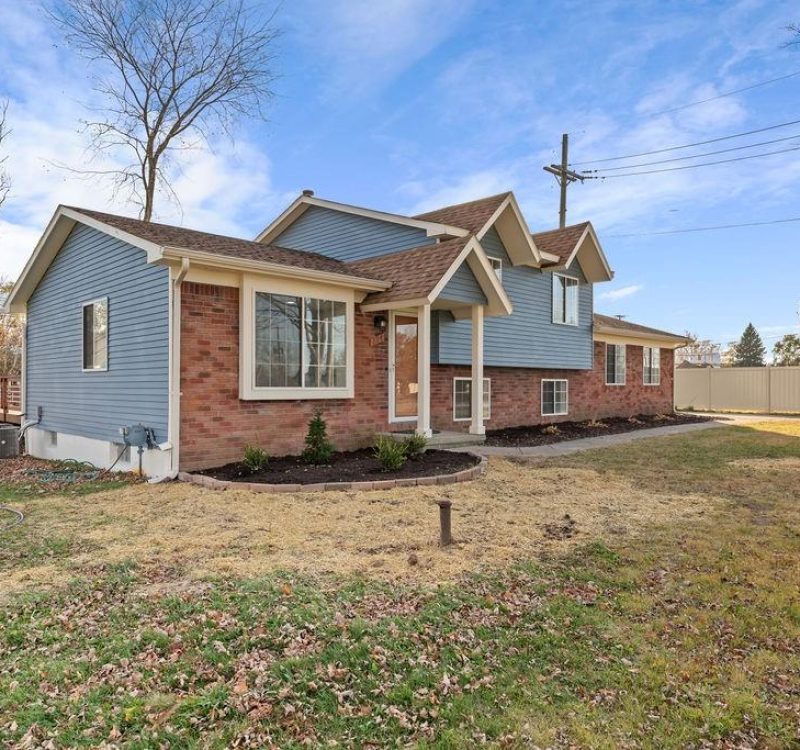 metro-realty-holdings-repair-rent-property-front